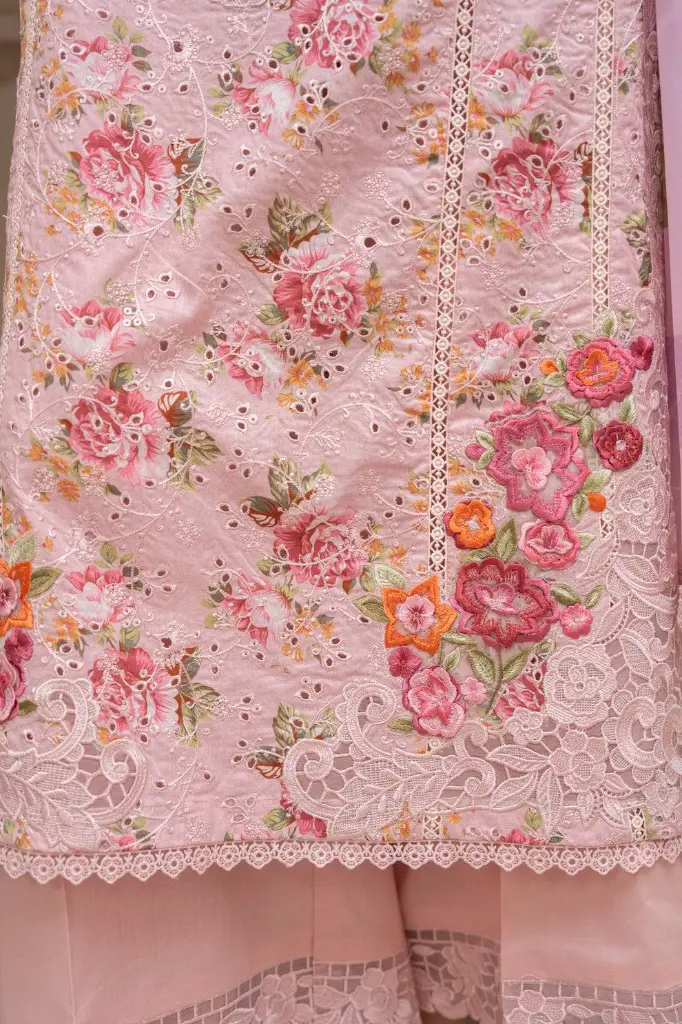 MB38J3.webp