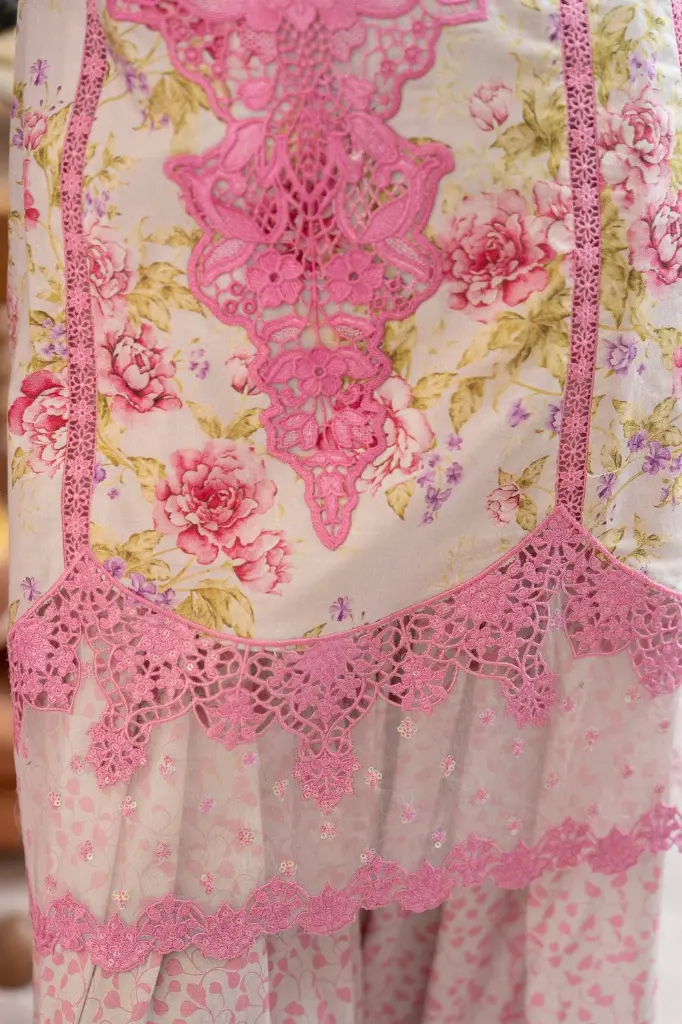 MB45J4.webp