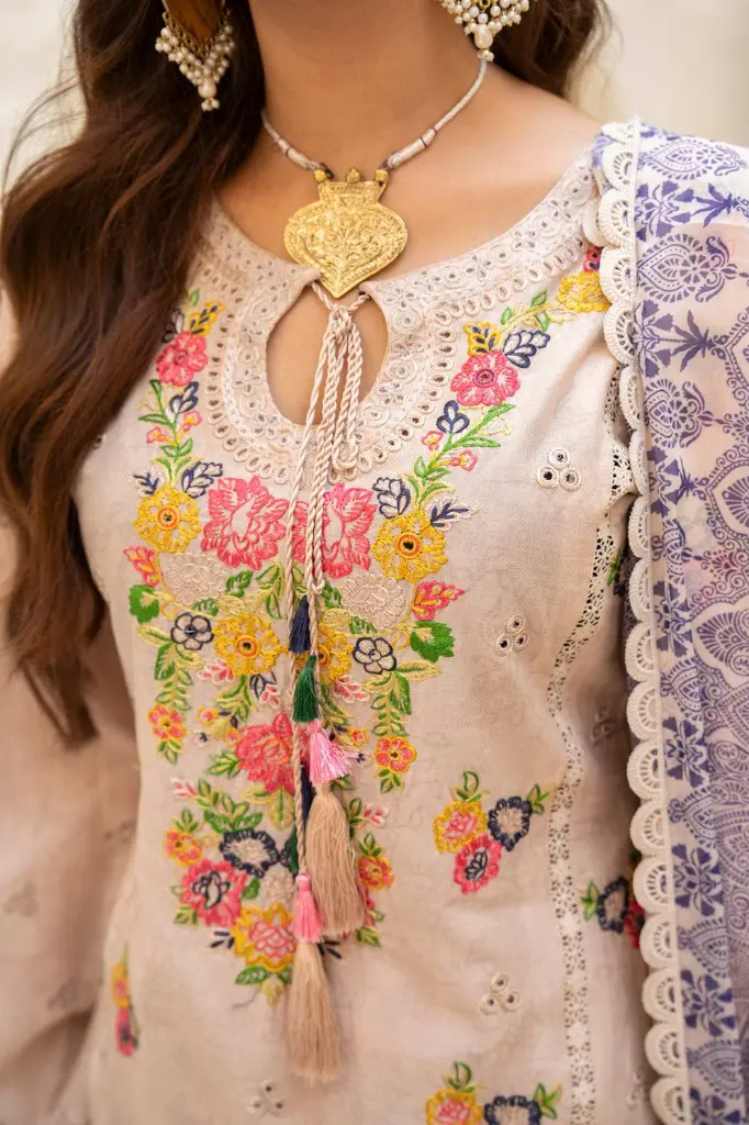 MB47J3.webp