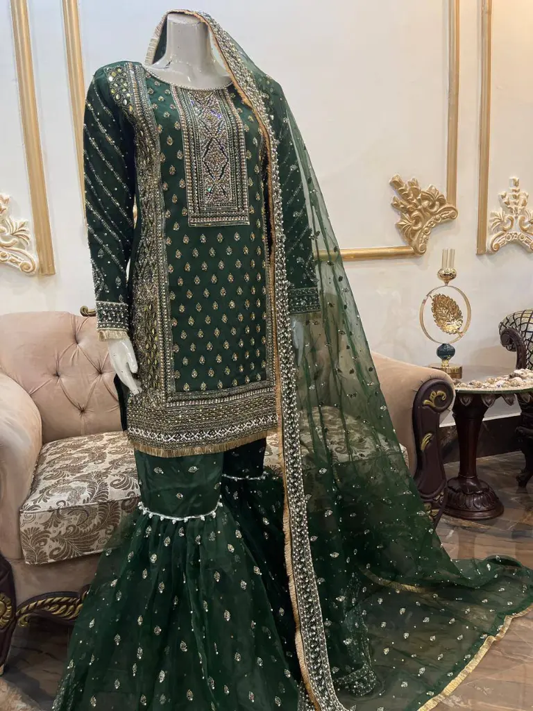 JJ10J4.webp