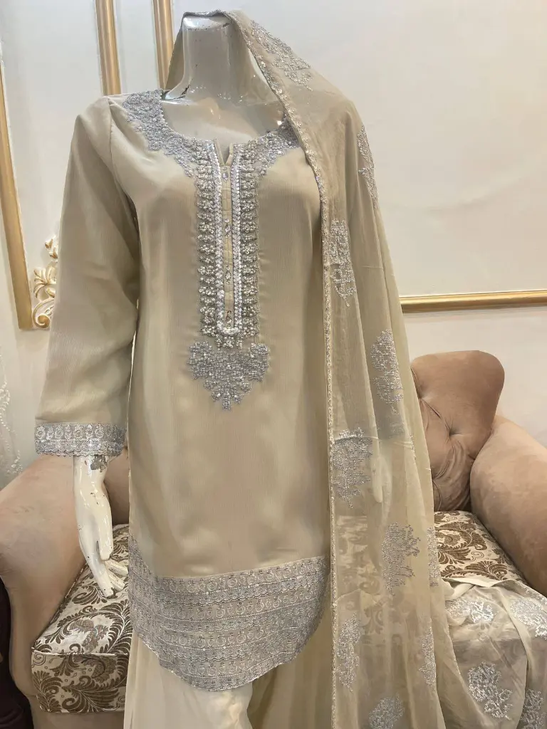 JJ53J2.webp