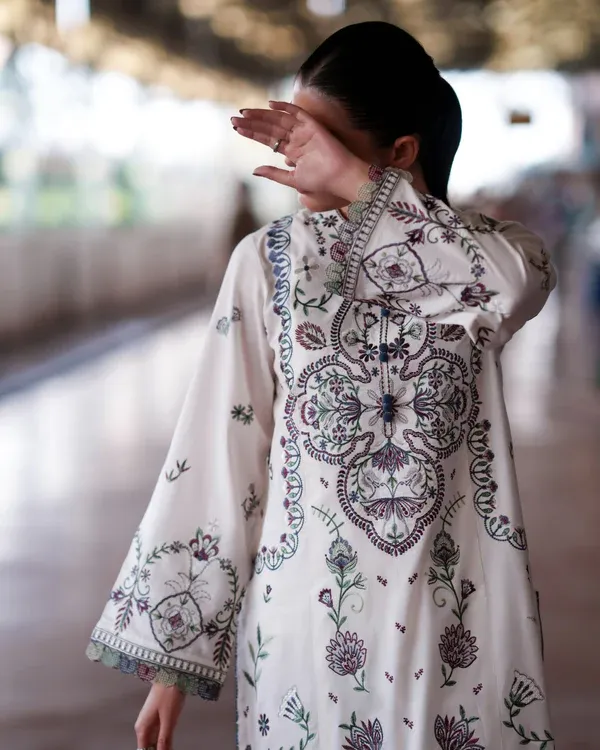 MB373J2.webp