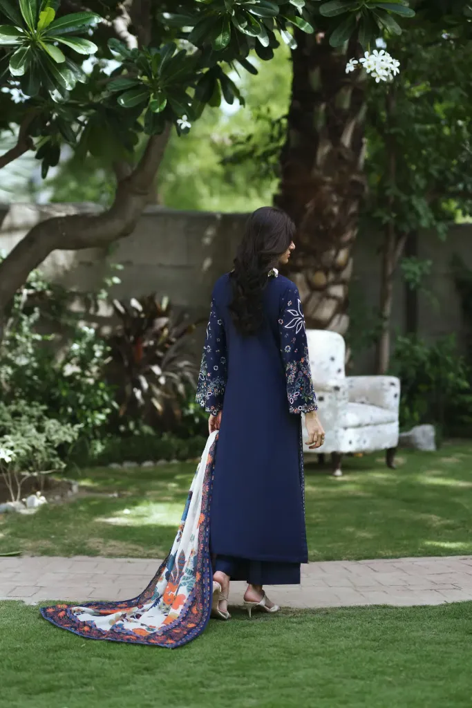 MB407J4.webp