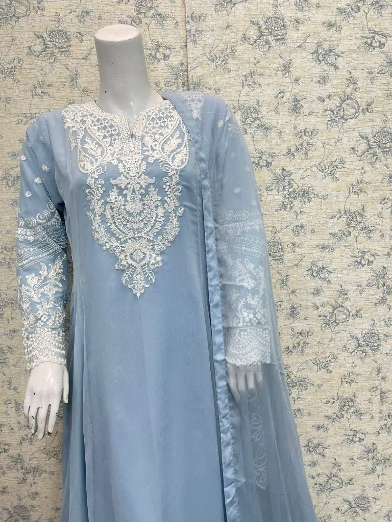 JJ73J2.webp