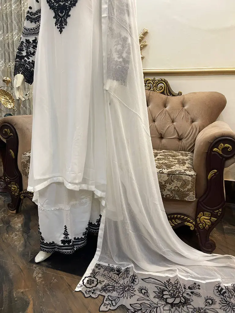JJ74J2.webp
