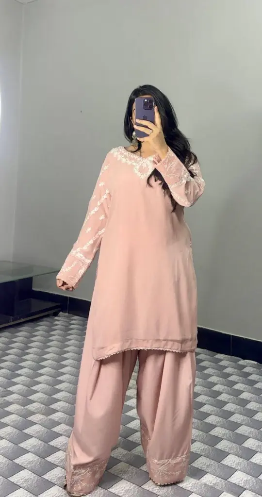 JJ80J2.webp