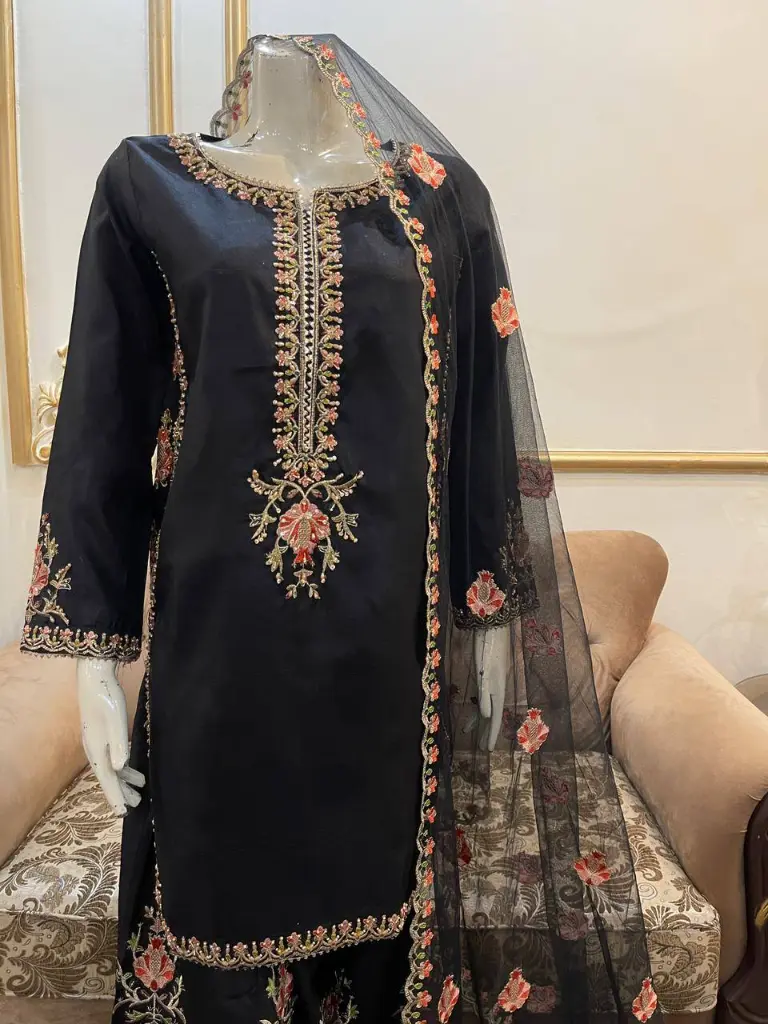 JJ82J2.webp