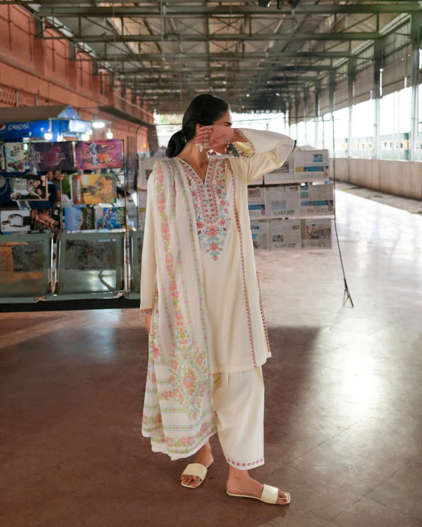 Cotton Lawn MB374J